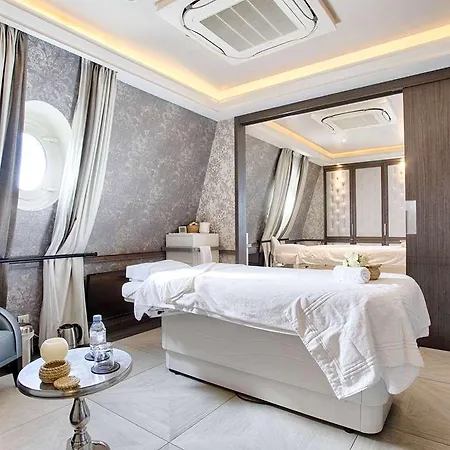 Le Grand Hotel De Cabourg - Mgallery Hotel Collection 