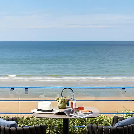 Le Grand Hotel De Cabourg - Mgallery Hotel Collection Esterno foto