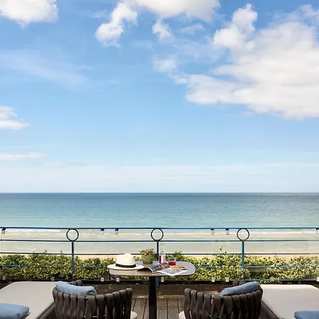 Le Grand Hotel De Cabourg - Mgallery Hotel Collection Esterno foto